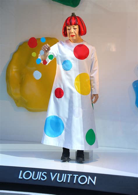 Louis Vuitton installs Yayoi Kusama lookalikes at 